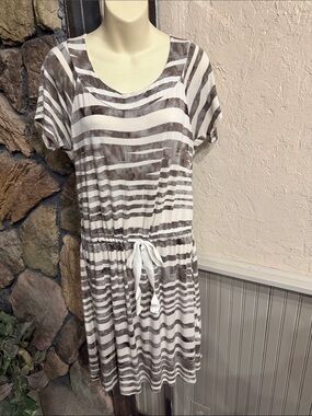 Daisy Fuentes White and Taupe Striped Mini Dress